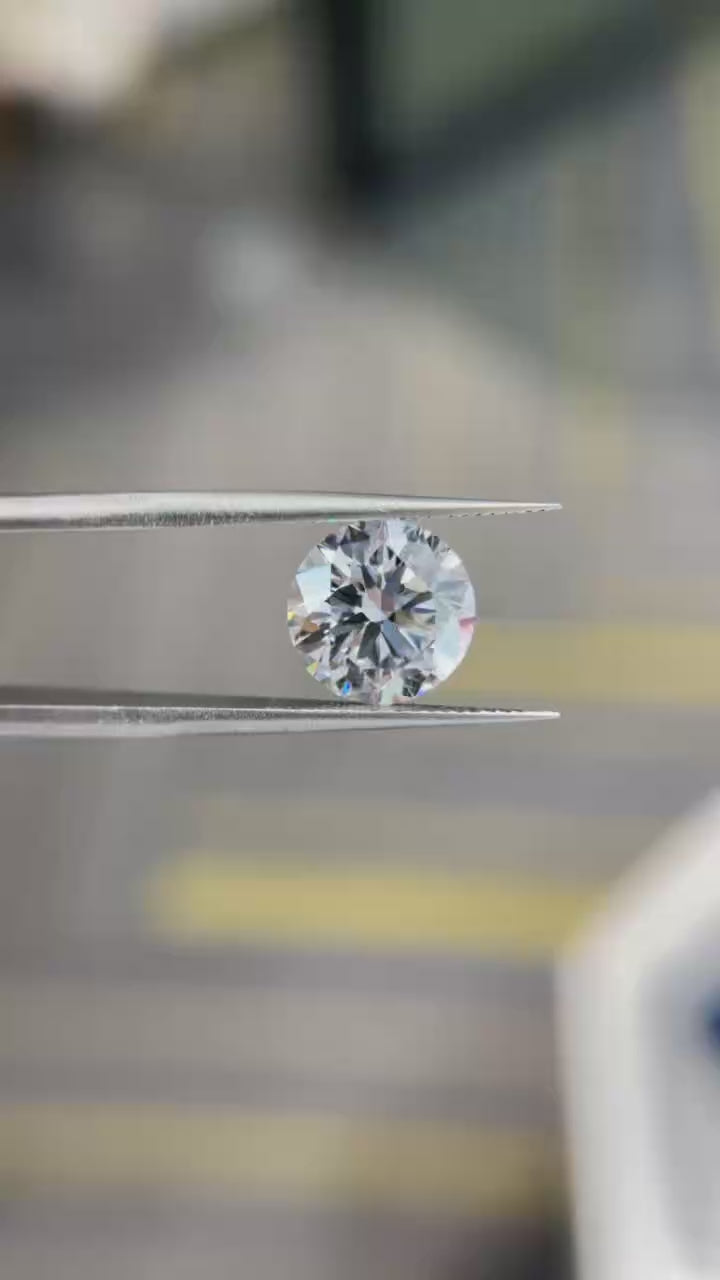 Round Brilliant Cut Lab-Grown Diamond – 3.71 ct, D Color, VVS2 Clarity – IGI Certified (Report #LG811673772)